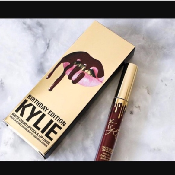 Leo lip kit from the Kylie Birthday Edition