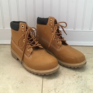 "Timberland" look-a-like work boots