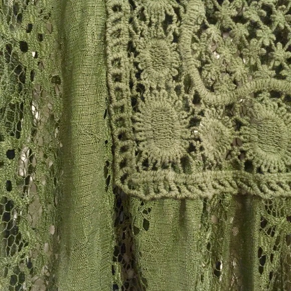 Green Lace Blouse - Picture 3 of 4