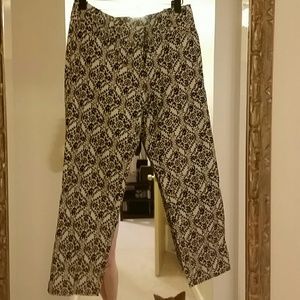Loft skinny Capri NWOT