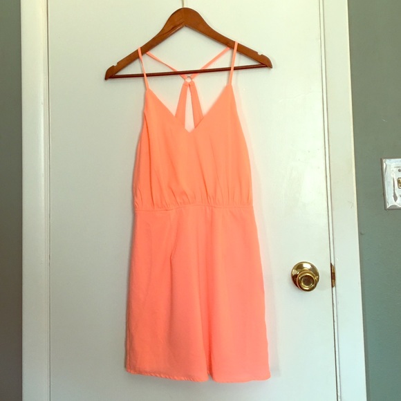 Peach mini dress * Brand New*