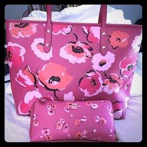 Coach Large Tote in Wildflower print w/ wallet