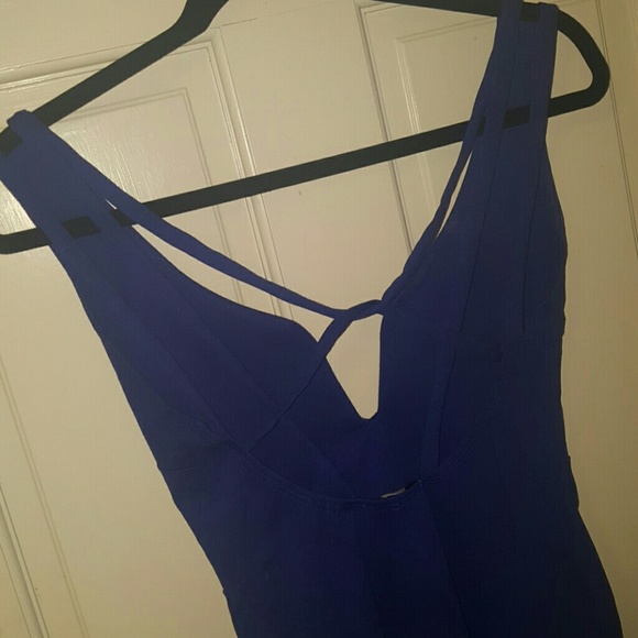Blue plunge neck midi dress NWOT - Picture 3 of 4