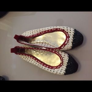 Lovely summer flats in red, black and white