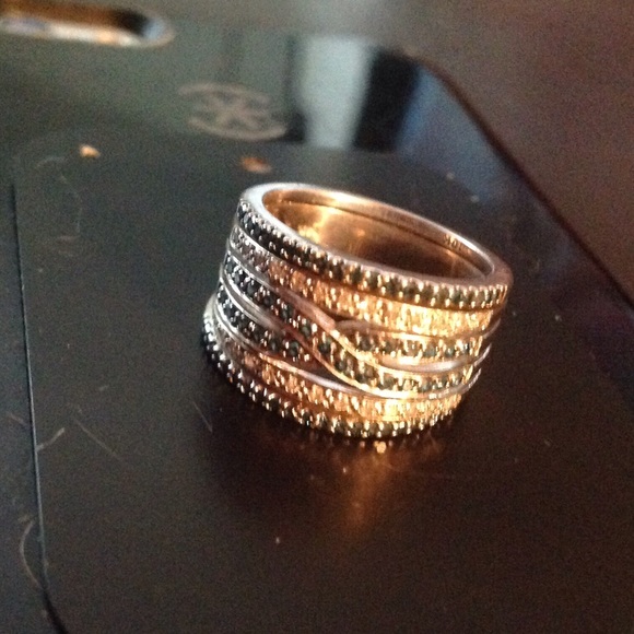 Blue and white diamond ring - Picture 3 of 4