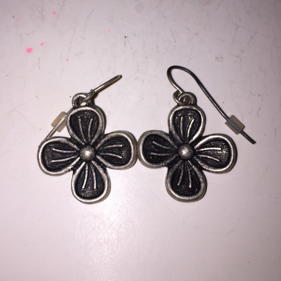 Flower earrings