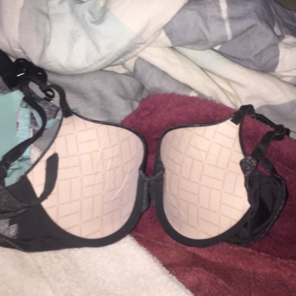 32d - Picture 2 of 3