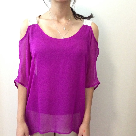 Red haute- Cold shoulder top