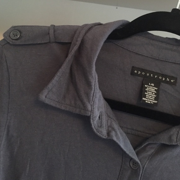 VERY COMFY & STRETCHY GRAY BUTTON UP WITH DETAIL🎉 - Picture 2 of 3