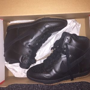 Brand new women's Nike Dunk Sky