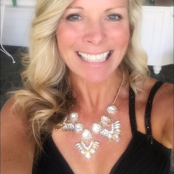 Meet your Posher, Cindy - Picture 1 of 1