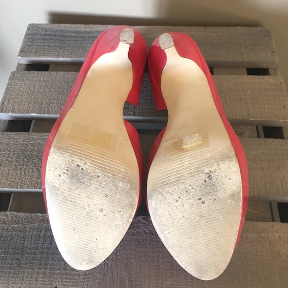 Fergalicious Peep Toe Platform Heel - Picture 2 of 3