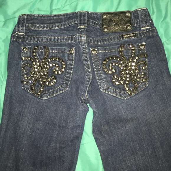 Miss me straight leg