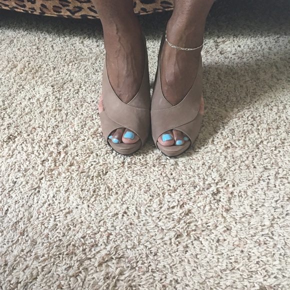 Tan Moda Sandals Sz 9 - Picture 2 of 4