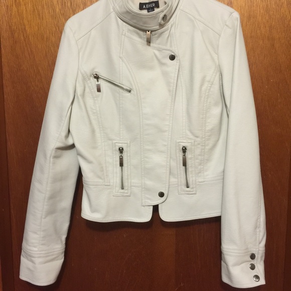 Jacket - Picture 2 of 4