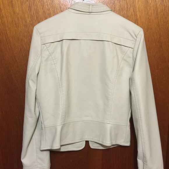 Jacket - Picture 3 of 4