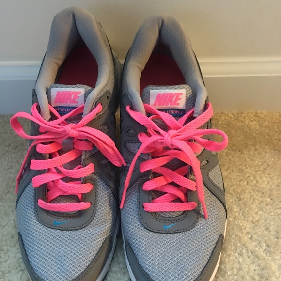 NIKE Revolution 2 Running Shoes