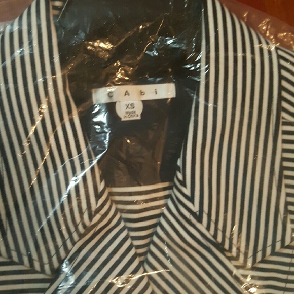 Cabi Blazer - Picture 2 of 3