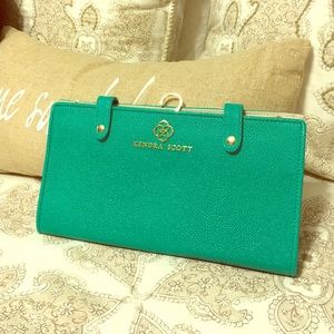 Gorgeous Kendra Scott Jewelry Case