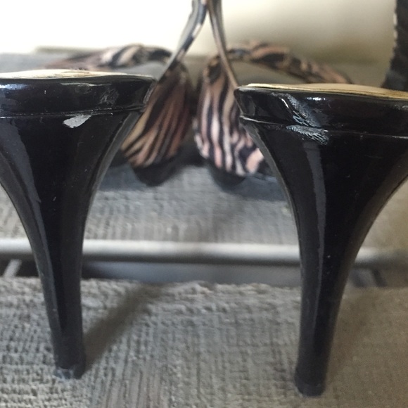 Animal Print Slingback Peep Toe heels - Picture 4 of 4