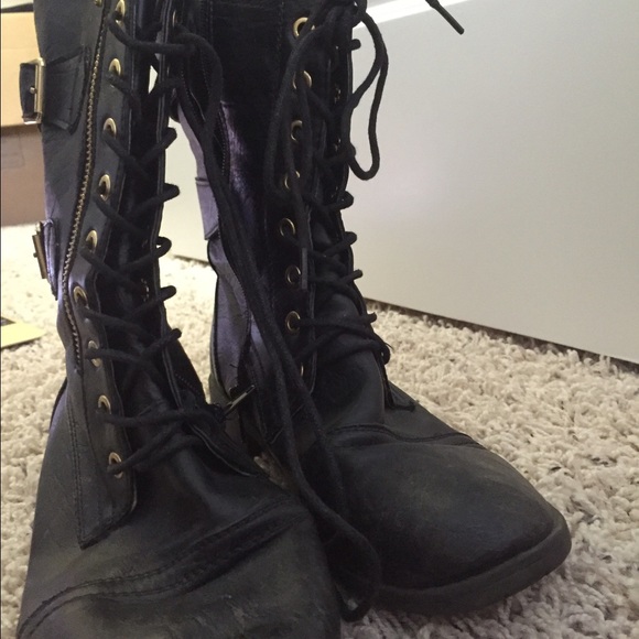 Black combat boots w good detail - Picture 1 of 2