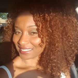 Meet your Posher, Lorraine