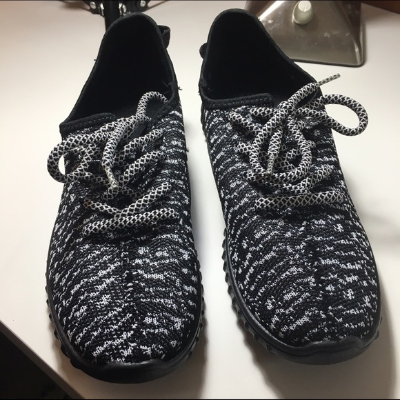 Black Sneakers / Tennis Shoes