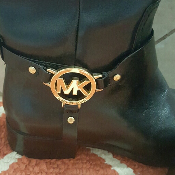 Michael Kors boots - Picture 2 of 3