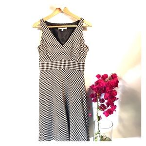 Houndstooth gorgeous business dress!!