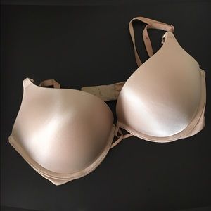 Victoria Secret Bombshell Plunge Bra in Nude