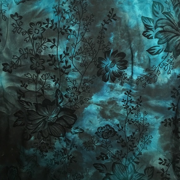 Flocked floral top back and turquoise - Picture 4 of 4