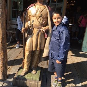 Meet your Posher, Nada