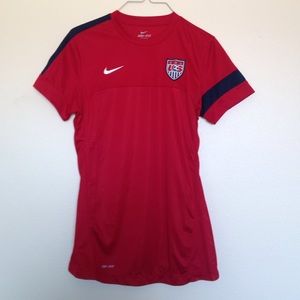Red nike US soccer jersey