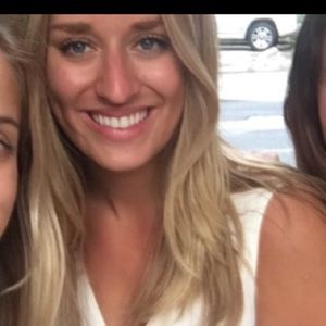 Meet your Posher, Alexandra