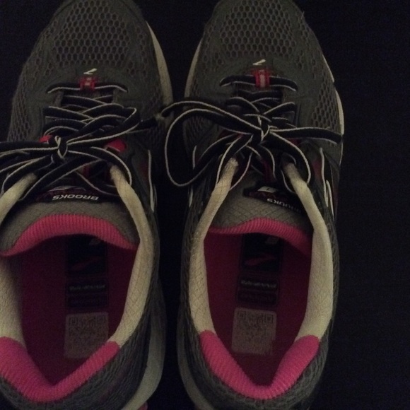 Brooks Ravena running shoes. **Lowered Price**