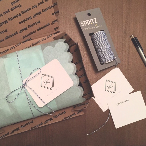 Meet your Posher, Genna - Picture 2 of 2