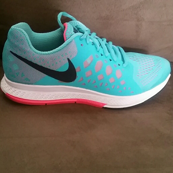 Nike Shoes - Nike Pegasus