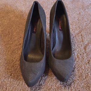 *Sale* Grey Dollhouse Pumps
