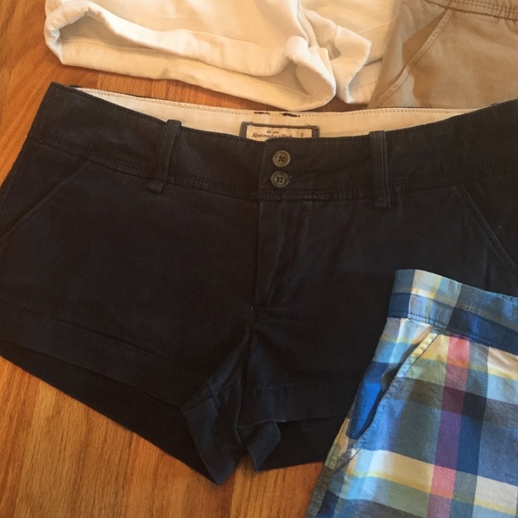 A&F Shorts Lot - Size 6 - Picture 4 of 4
