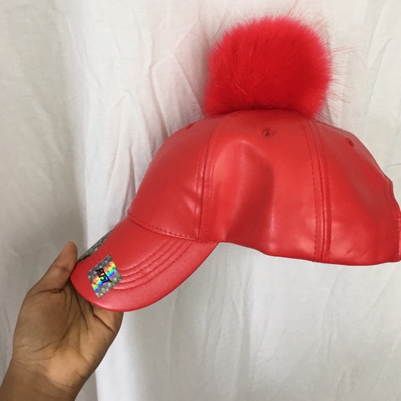 Red Hat with Puff from Lids