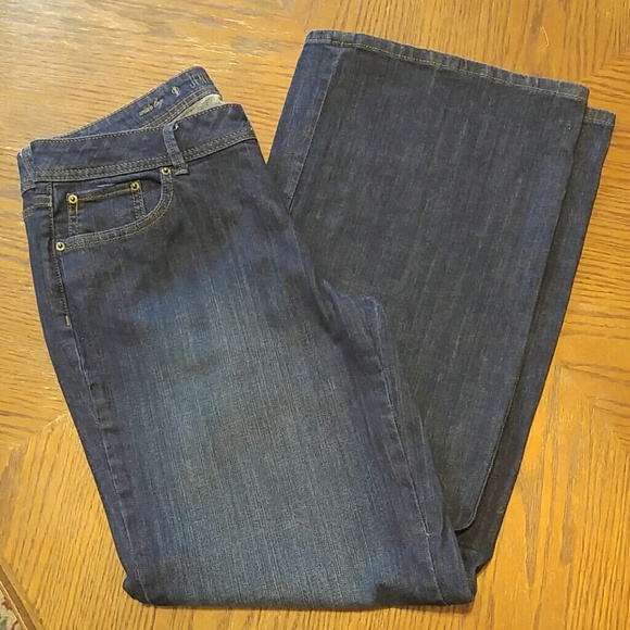 Jennifer Lopez wide leg jeans.