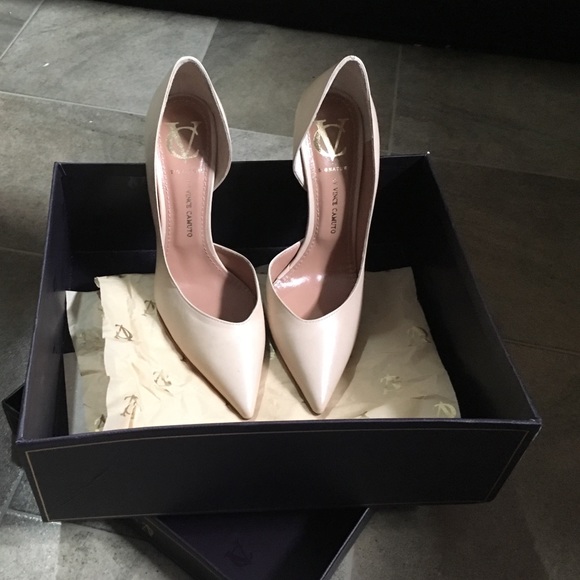 Brand new VC signature pumps - Picture 1 of 4