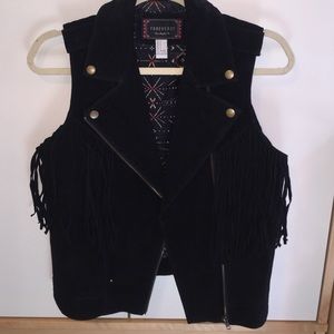 Suede vest with fringe