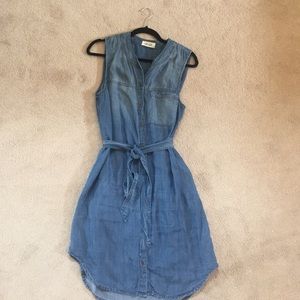 Bella Dahl chambray sleeveless shirt dress