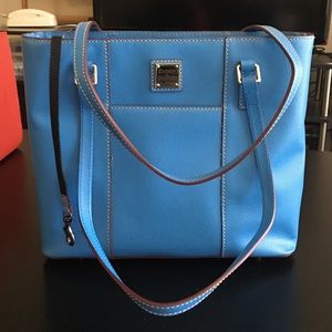 Dooney & Bourke pebble leather bag