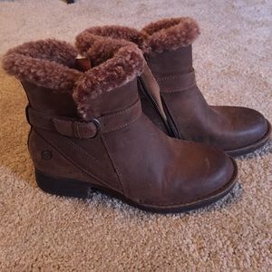 *Sale* Born boots!