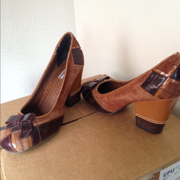 Adorable brown wedges 7 donating soon!!!!