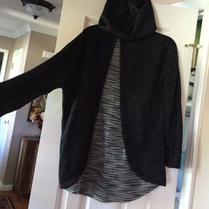 Size L Maurice's Hoodie