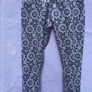 Lululemon Wunder Under Crops Size 4