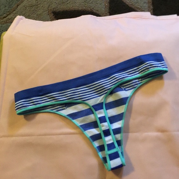 NWOT SO Thongs